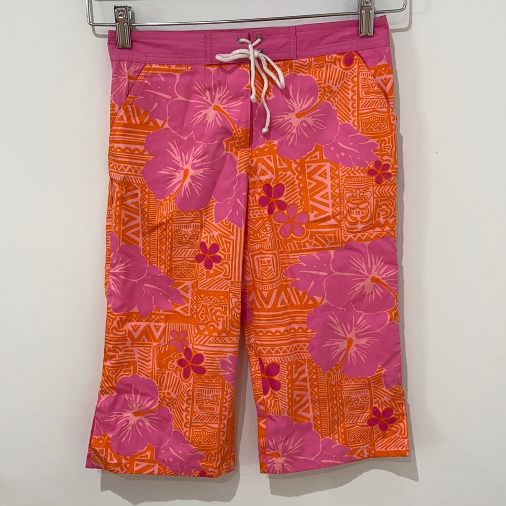Lilly Pulitzer Sneaky Tiki Capris 10